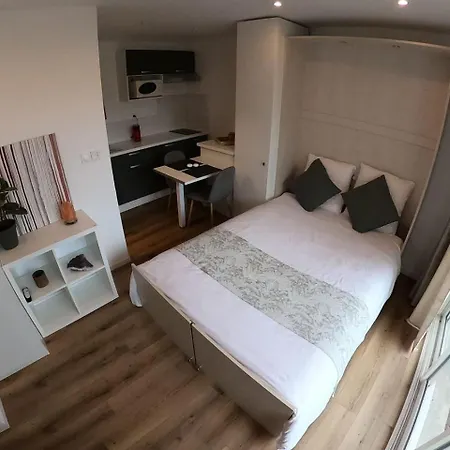 La Baie Du Les Pins *